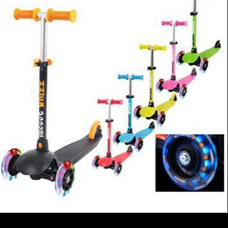 XE TRƯỢT 3 BÁNH SCOOTER CÓ ĐÈN, GẤP GỌN
