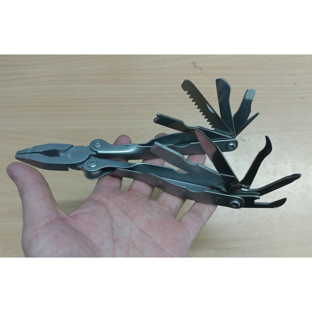 Dao đa năng Schrade Touch