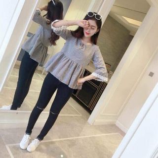 Áo peplum vải kate phối ren