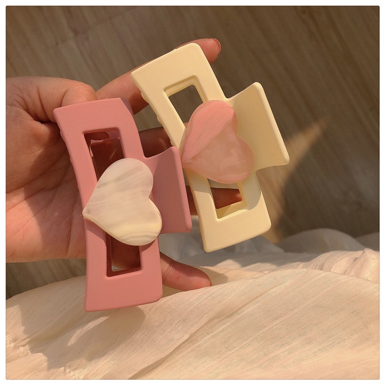 Kẹp Tóc Acrylic Hình Cá Mập Trái Tim Màu Hồng Thời Trang Hàn Quốc