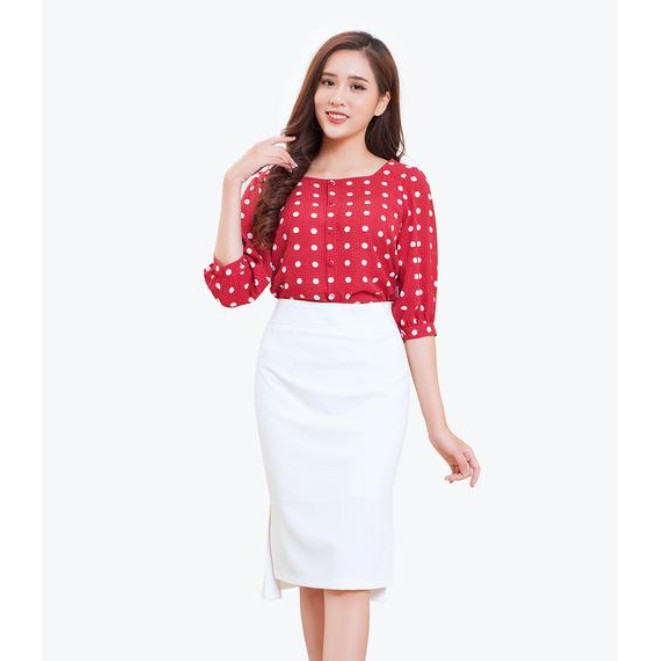 Áo sơ mi nữ chấm bi cổ vuông tay lỡ. Mã 1000140