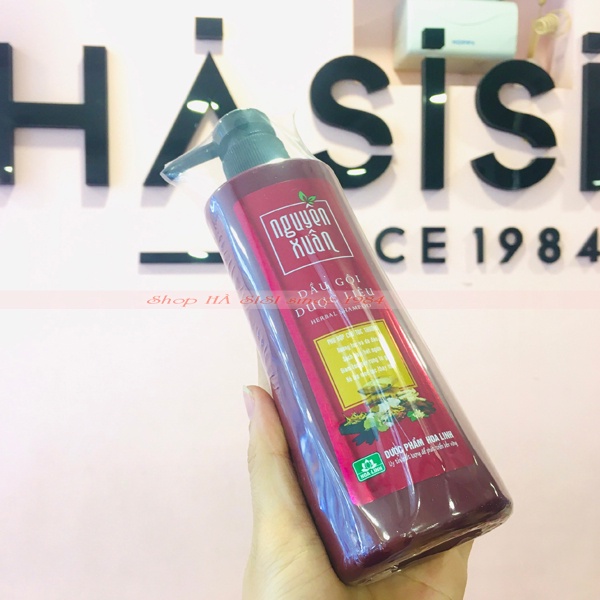 Dầu Gội Dược Liệu Dành Cho Tóc Thường NGUYÊN XUÂN  250ml