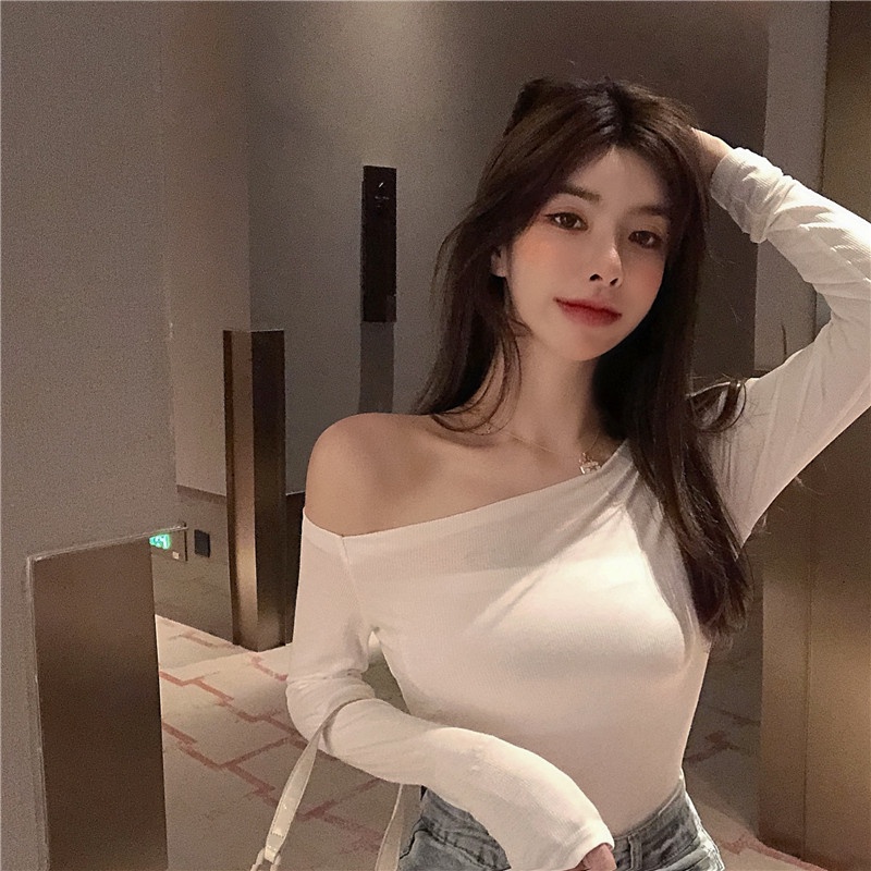 Áo thun gân lệch vai form ôm hack dáng JOLI Clothing AT102