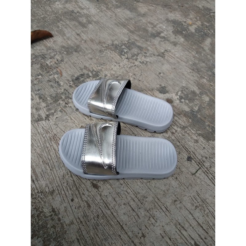 Giày Sandal Nike Thời Trang Năng Động Cho Bé