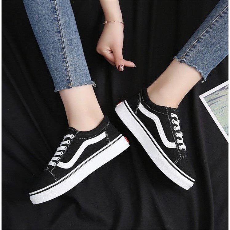 GIÀY VAN NAM NỮ MÀU ĐEN KẺ SỌC TRẮNG HOT TREND - GIÀY MINT STORE 👟 NEW 2020