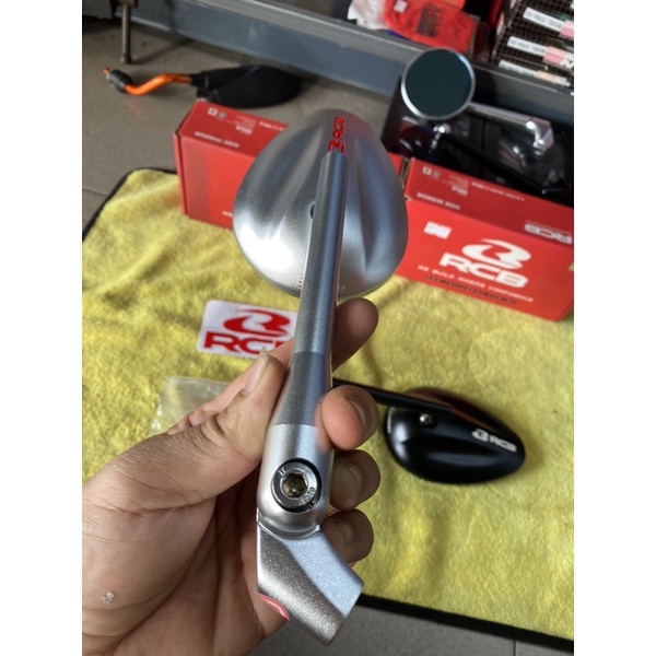 KÍNH CHIẾU HẬU RCB