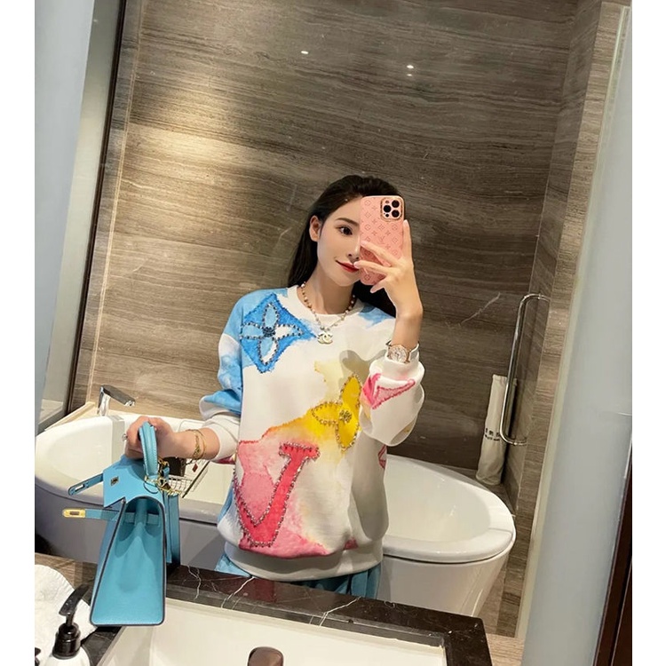 Áo sweater nhung dày đính đá màu nước phong cách mùa thu 2021