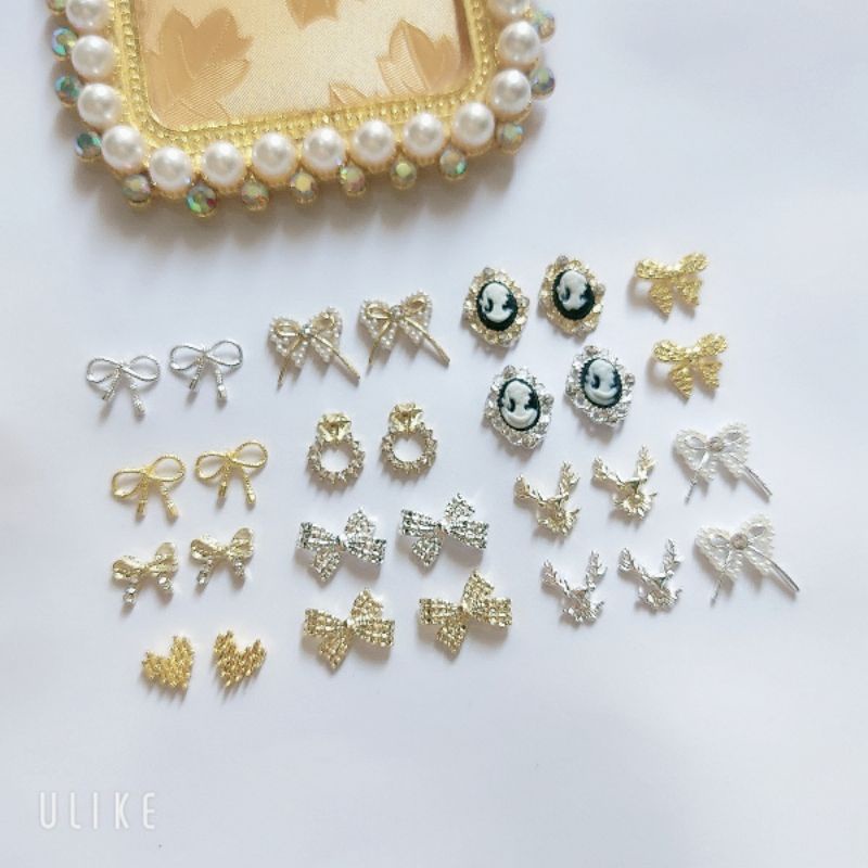 Set charm nail/phụ kiện móng tay. 2k5 1 viên