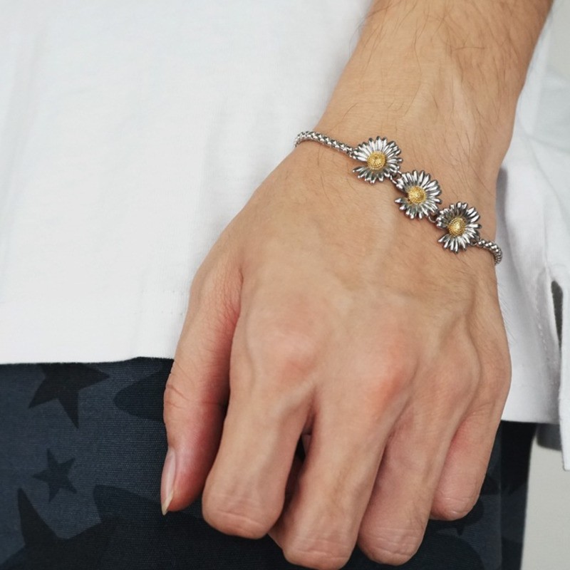 Vòng tay hình hoa cúc phong cách hip hop thời trang
