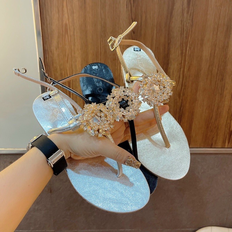 Sandal kẹp da nhũ khóa Đá O+ khoá B  (loại 1)