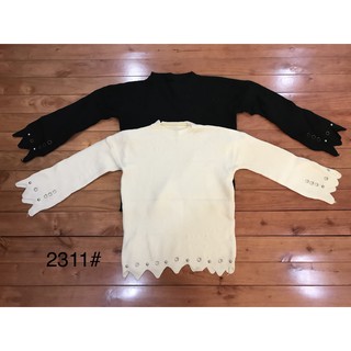 G03. 2311. áo len tay dài tua gấu