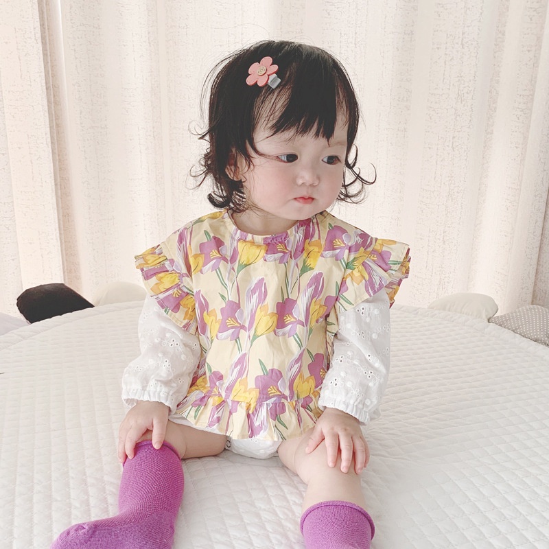 Spring and Autumn New Korean Baby Cute Flower Vest + Long Sleeve One-Piece Romper Romper Two Piece Set
