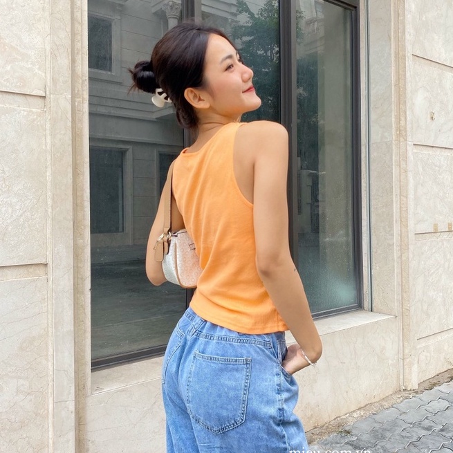 Áo thun gân ba lỗ Dana Miều Est.2013