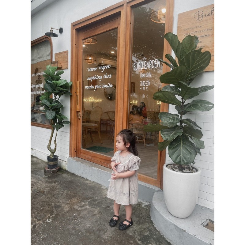 Váy Lennco lanh xám thêu nổi