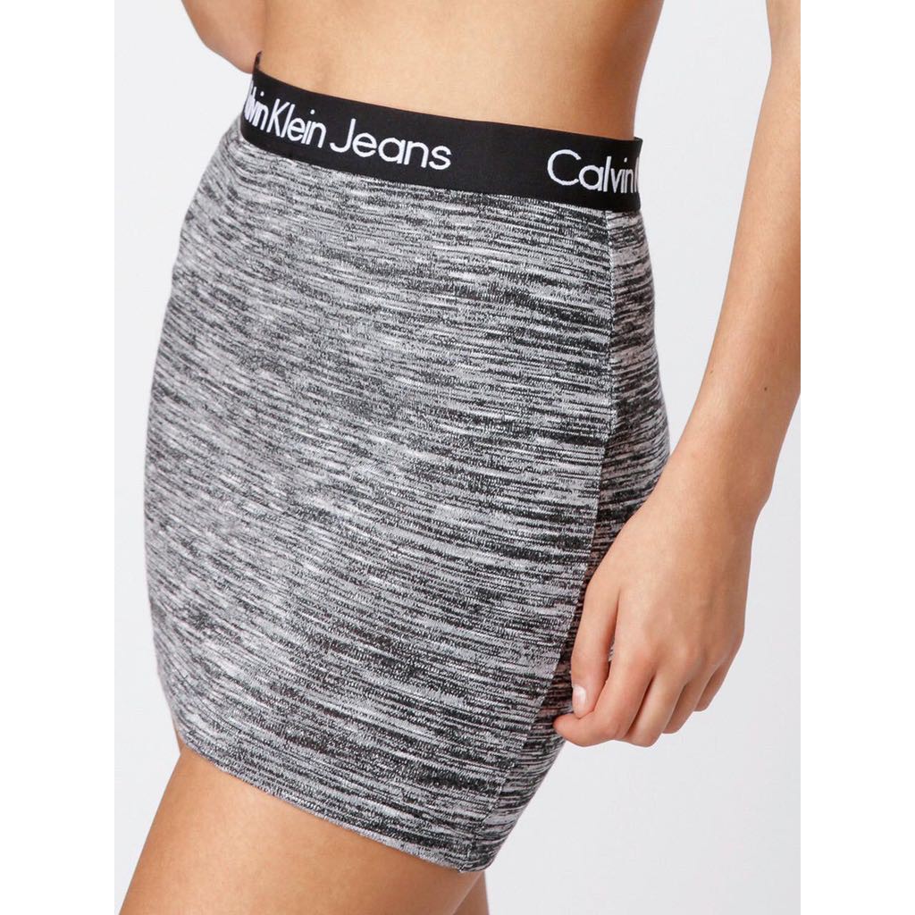 CV Calvinklein jeans 2 màu