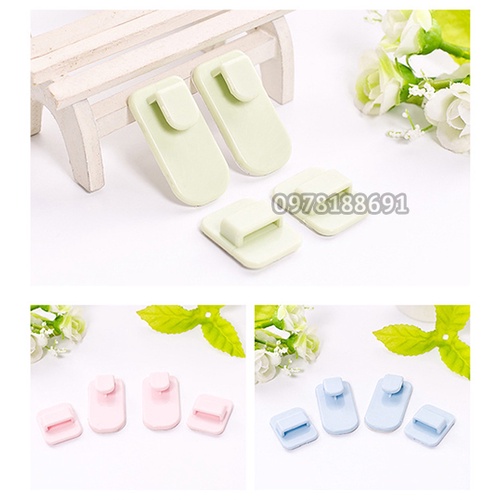 Vỉ 2 Móc Dán Tường Treo Điều Khiển Bằng Nhựa Tiện Lợi
