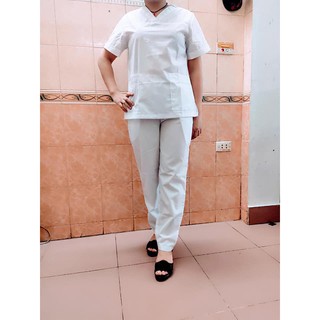Bộ quần áo nam nữ cổ tim cho bác sĩ, y tá, điều dưỡng - bộ scrubs kỹ thuật viên màu trắng