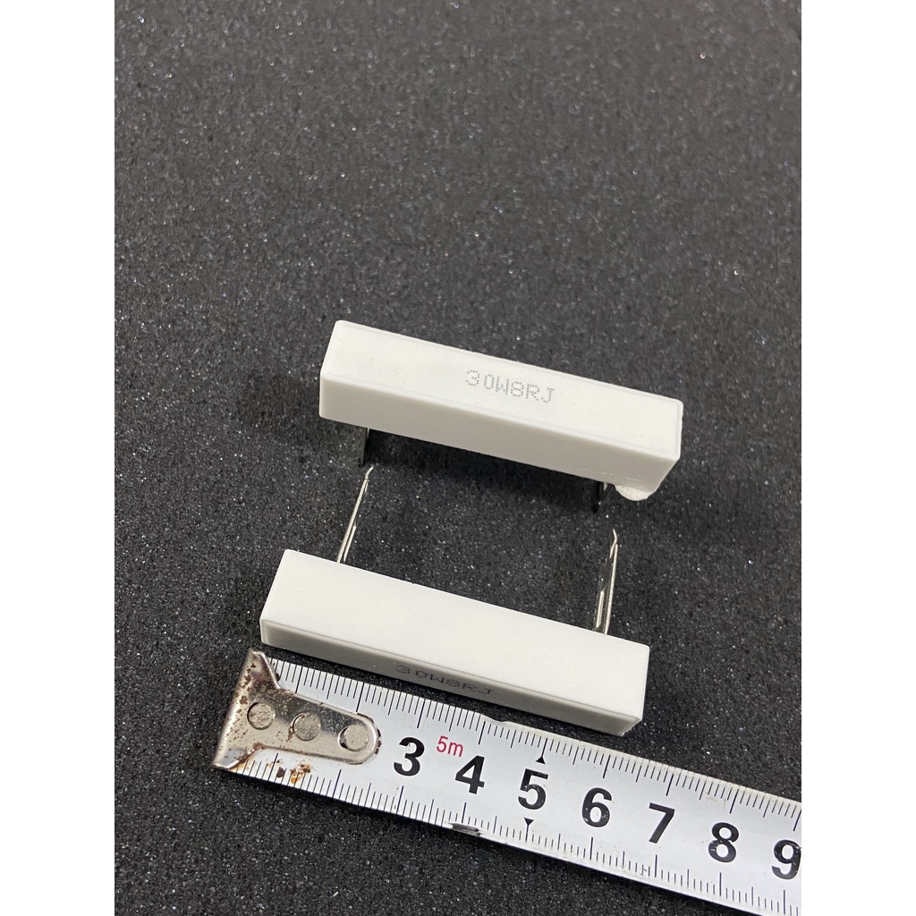 Điện trở sứ chân dẹp 30w 8 ôm hàng loại 1 chuyên dùng cho phân tần loa