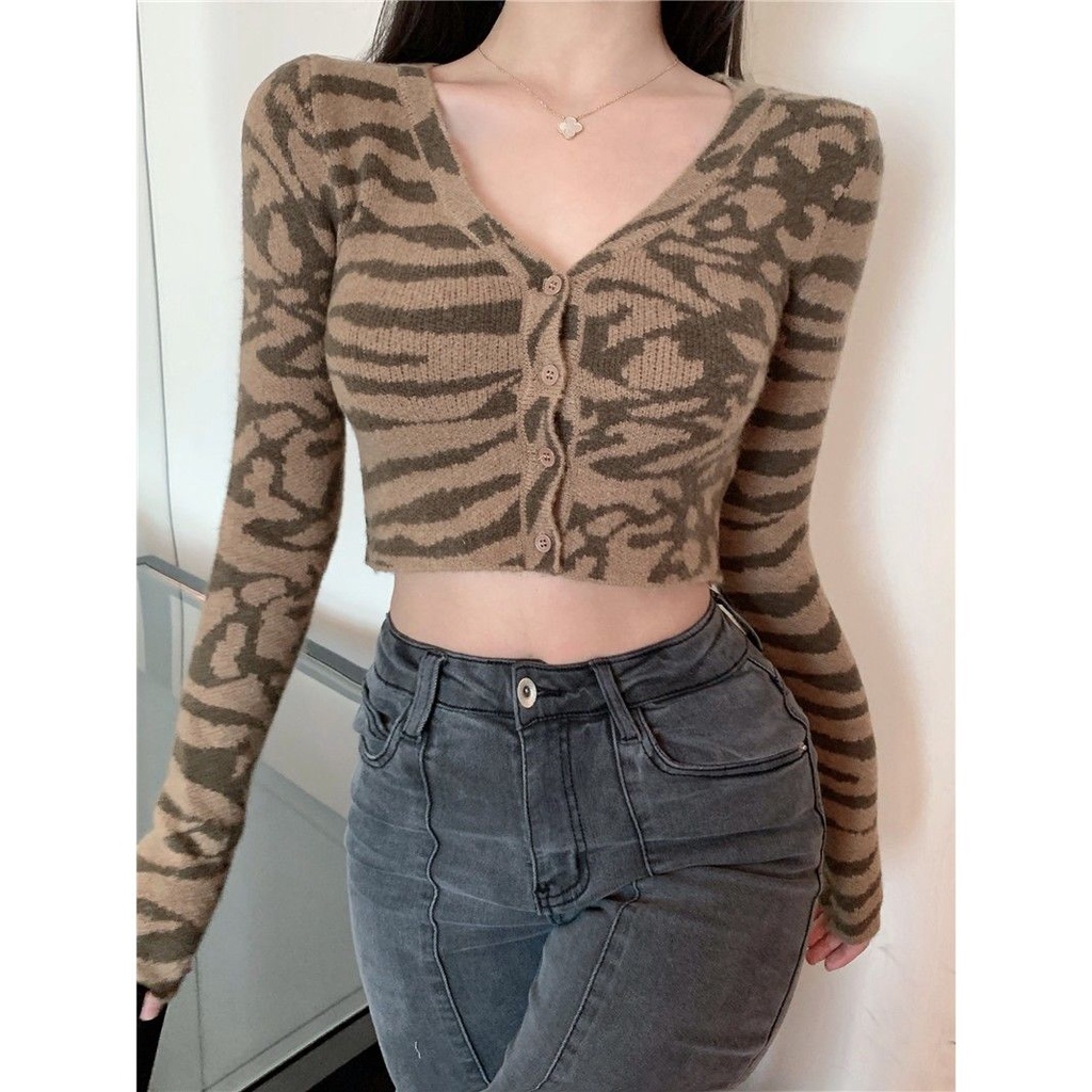American vintage milk brown sweater female Spice Girl Leopard print cardigan V-neck navel short early autumn blouse with long sleeves