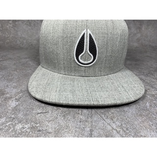 Mũ snapback nixon chính hãng