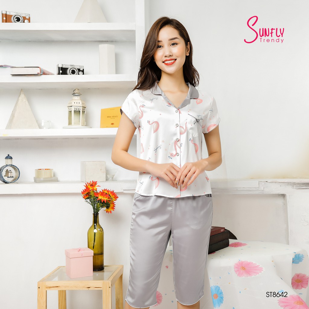 Bộ pijamas lụa Sunfly áo cộc quần dưới gối ST8642