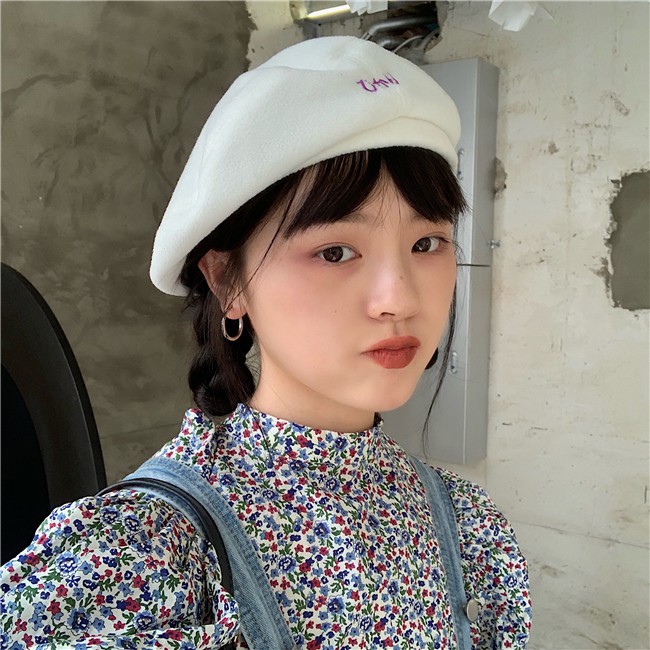 Women's beret embroidered new lettering in autumn and winter cute solid beret