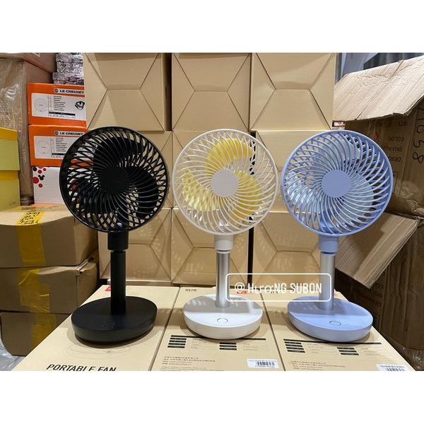 Quạt tích điện Yoobao xài tối đa 60h