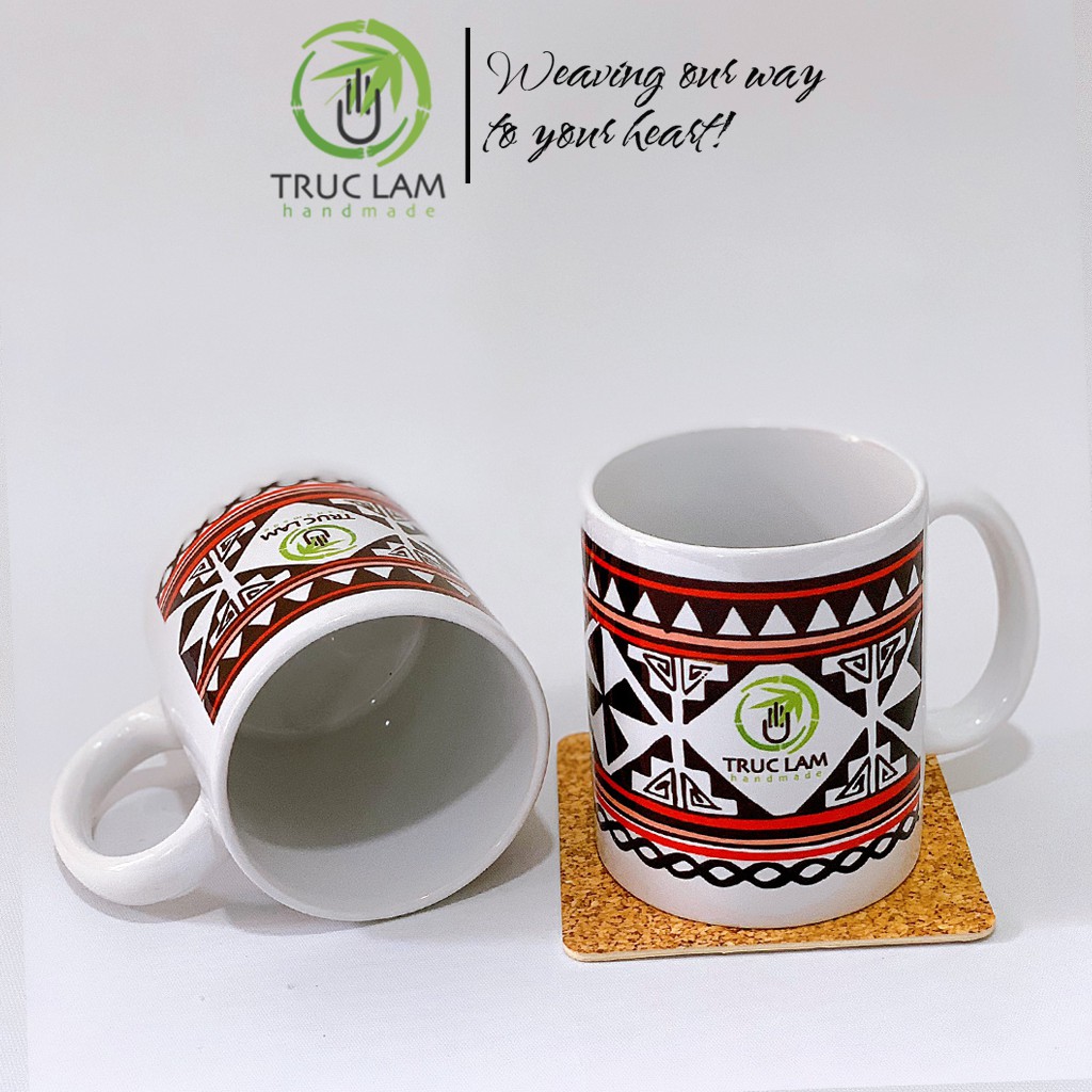 Cốc Uống Nước Có Quai Cầm Chất Liệu Sứ Bát Tràng In Họa Tiết Thổ Cẩm Dân Tộc Thái - Trúc Lâm Handmade