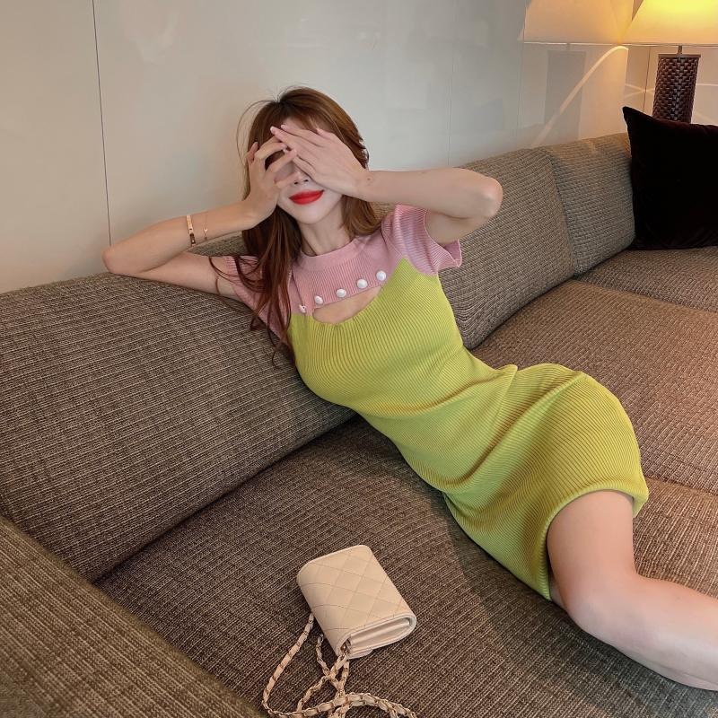 Đầm ZHELIHANGFEI dệt kim ngắn tay hở ngực phối màu sắc trẻ trung thời trang