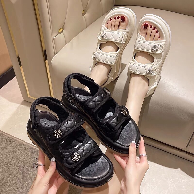 Sandal nữ hoa trà quai da trần chỉ đế cao 4cm