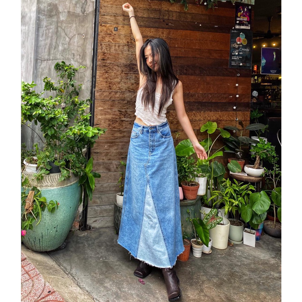 TheBlueTshirt - Váy Jeans Suông Nữ Màu Xanh Nhạt -1970s Denim Midi Skirt - Flower Child Wash