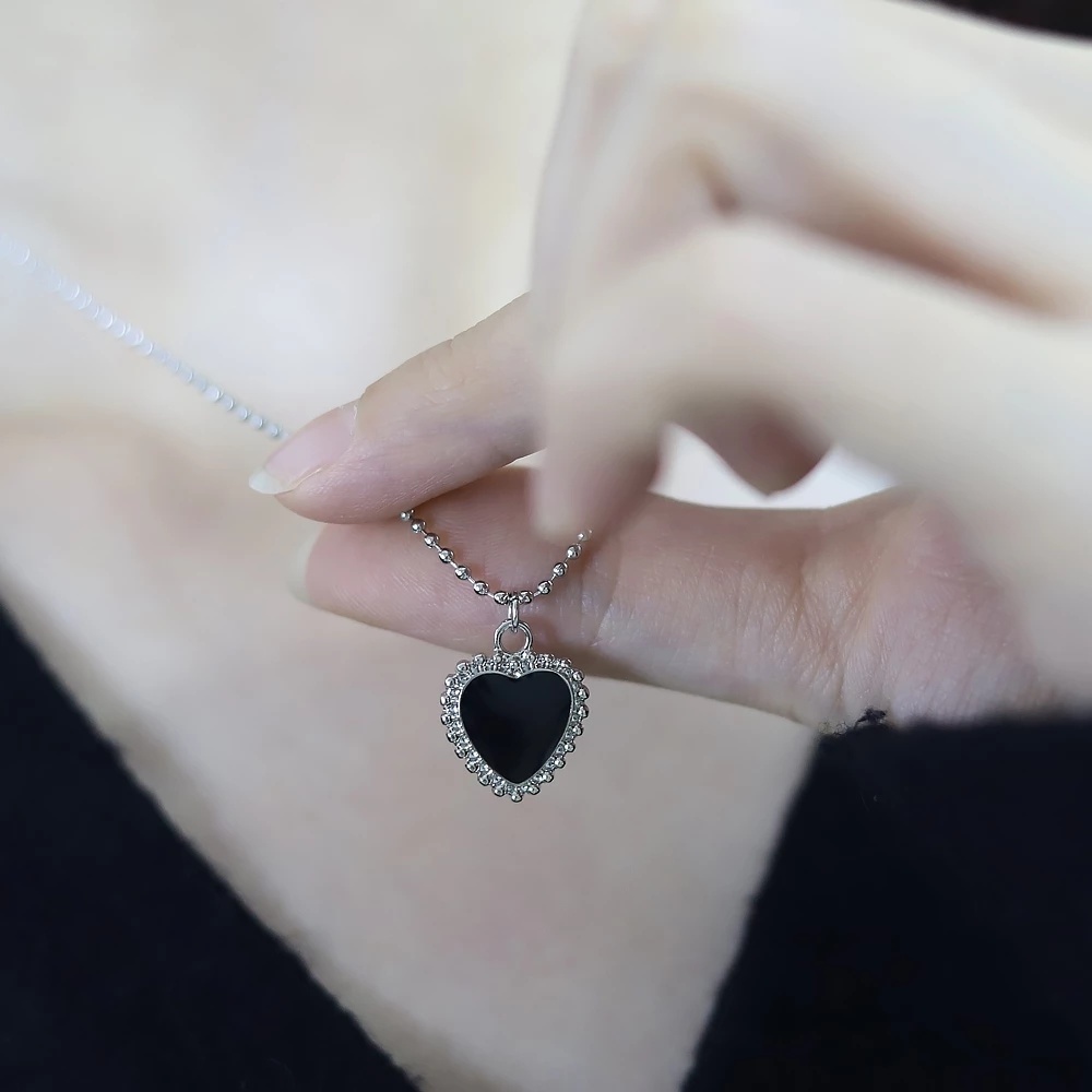 Vòng cổ Kim Loại Mặt Trái Tim Màu Đen Phong Cách Hàn Quốc Cho Nữ