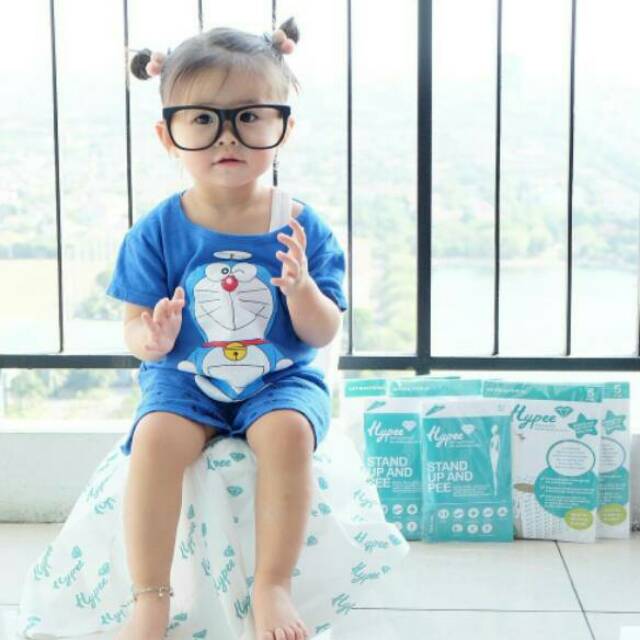 Bộ Quần Áo Hình Doraemon Xinh Xắn Cho Bé