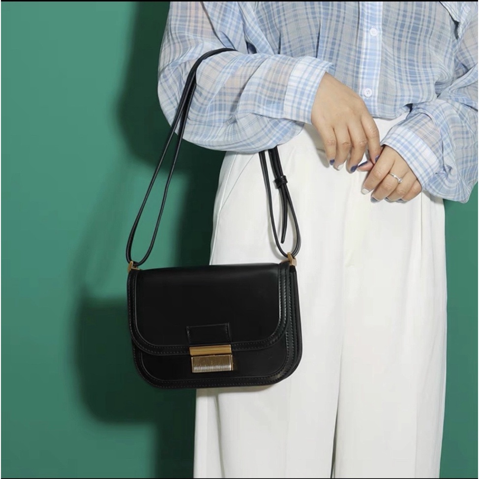Túi ví CNK Textured Turn-Lock Clutch Túi Charles & Keith đeo vai nữ thiết kế sang trọng nhiều ngăn Túi hiệu cao cấp Stor