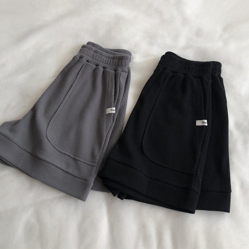 Quần Đùi Ống Rộng Đơn Giản