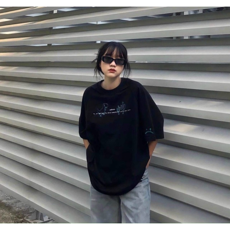 Áo thun tay lỡ unisex sadboiz SADDINO màu ĐEN/TRẮNG 🦖 logo hình thêu nam nữ áo sad boiz SADDINO khủng long full tag