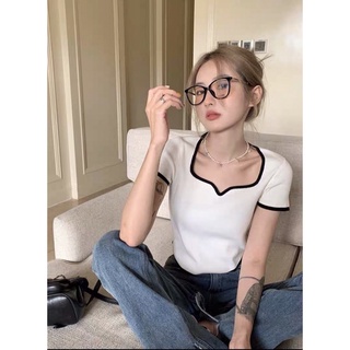 Áo croptop cổ V phối viền