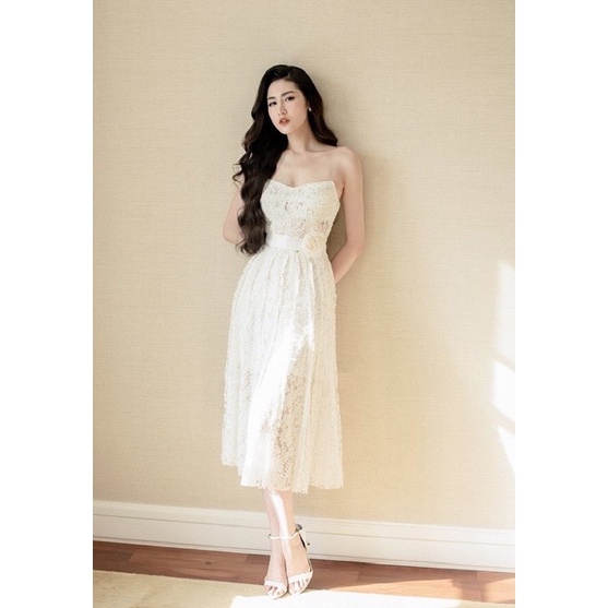 CER DRESS BY CHAMS- Đầm ren kiểu hai dây cúp ngực hoa eo