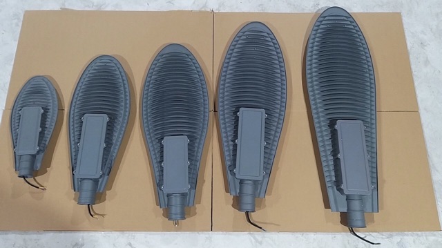 Đèn đường hình chiếc lá 100W, 150W, 200W chuyên đèn đường đô thị, khu dân cư, hàng chuẩn công suất chống nước IP66