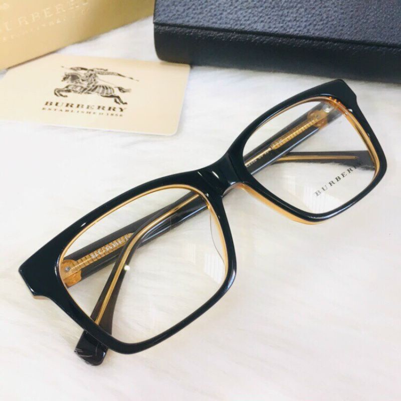Kính Burberry