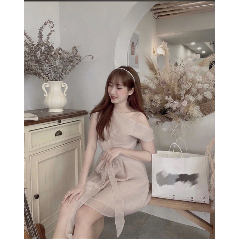 [Mã FATHANG5 giảm 10K đơn 50K]  Đầm lệch vai 1 bên | BigBuy360 - bigbuy360.vn