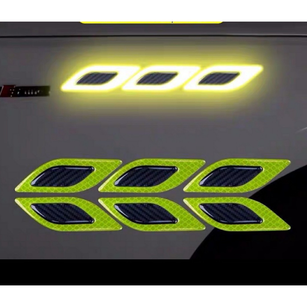 Miếng tem decal phản quang mũi tên dán xe ô tô