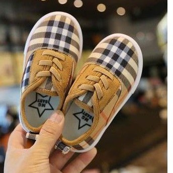 giày cho bé (ảnh thật)