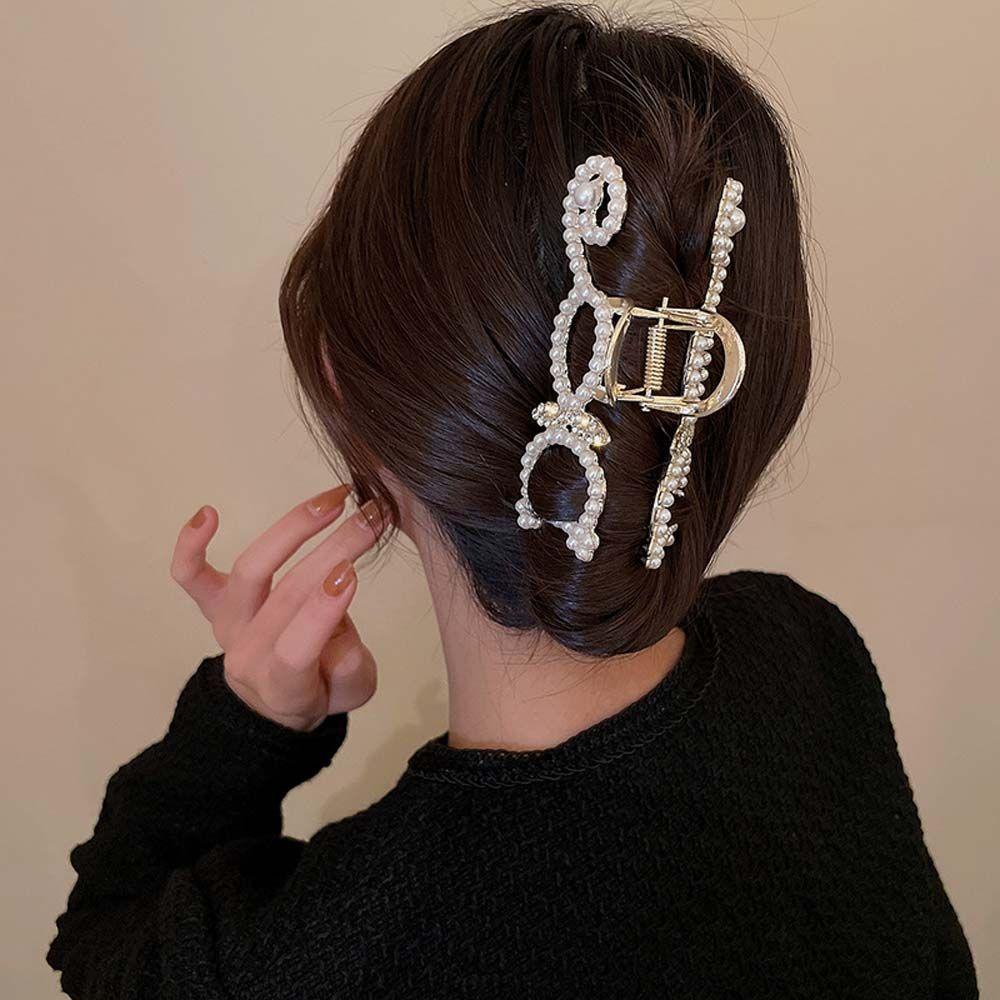 Kẹp Tóc Bướm Màu Ngà Sang Trọng Cho Nữ