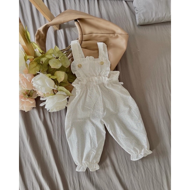 Yếm hoa cúc vân nổi em bé Nanci room