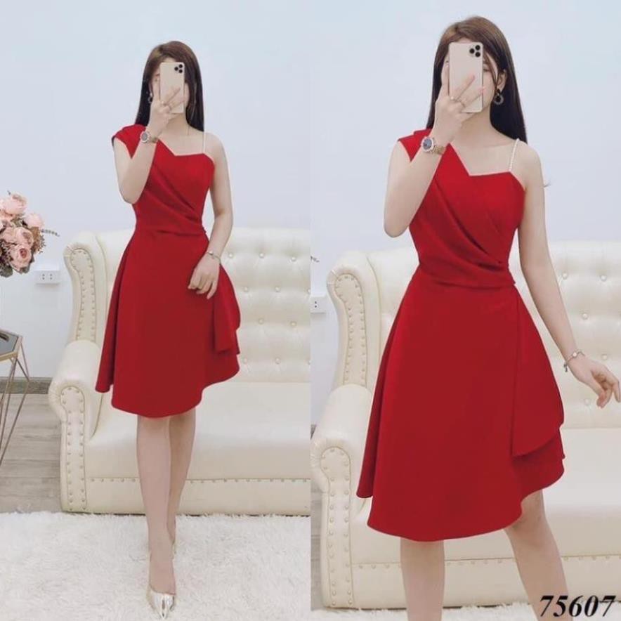 ĐẦM XOÈ CÔNG CHÚA VAI CÁCH ĐIỆU DỰ TIỆC QUÝ PHÁI .