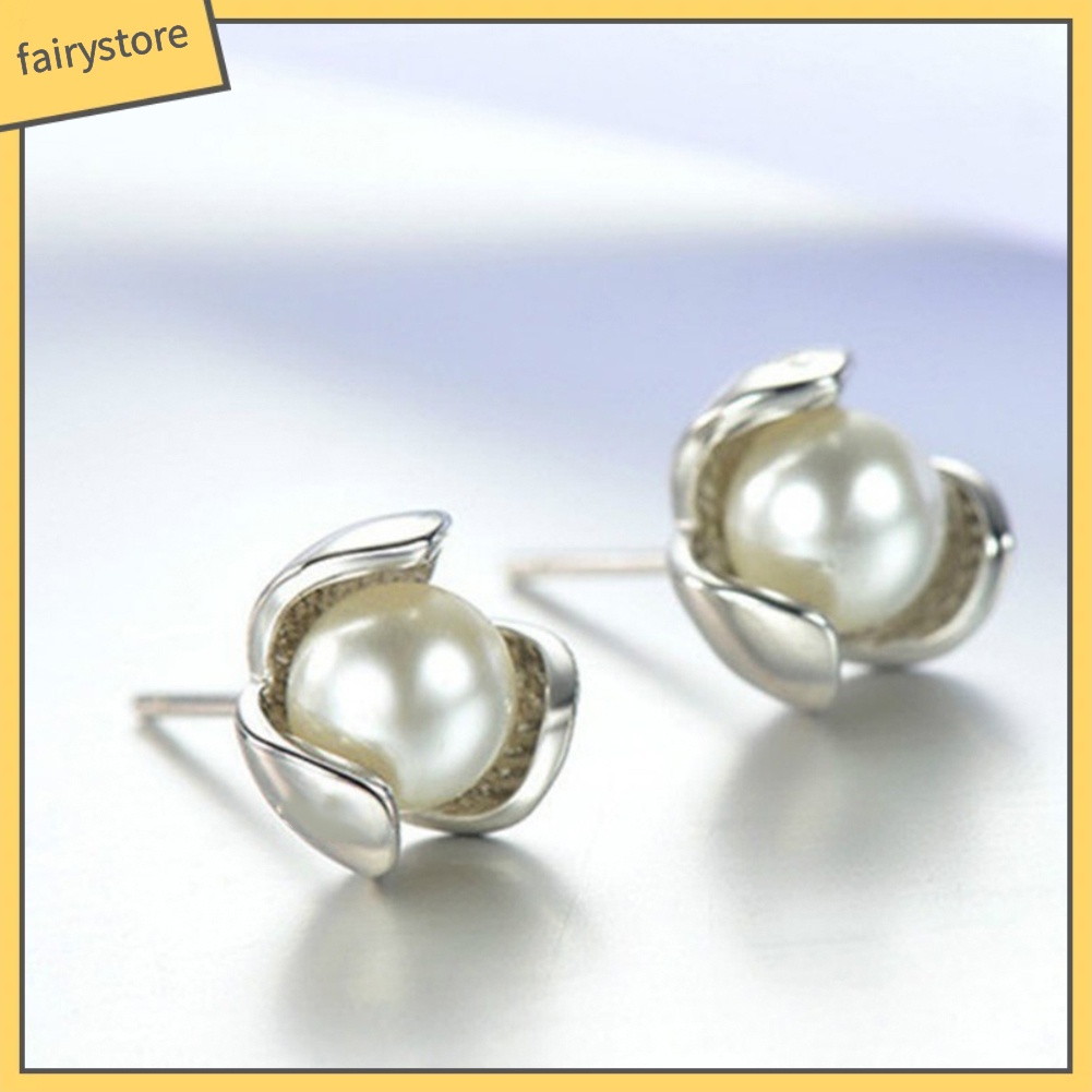 Bông Tai Hình Cỏ   Lá Đính Ngọc Trai Giả Xinh Xắn