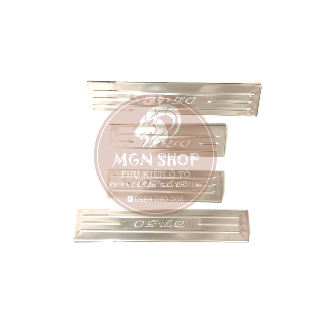 [Ốp bậc bước chân] [Mazda BT-50 2012 - 2021] [bên trong - bên ngoài] inox