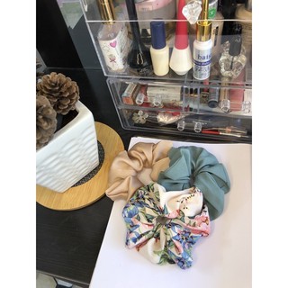 chun buộc tóc scrunchies