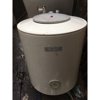 Bình nóng lạnh Ariston cũ